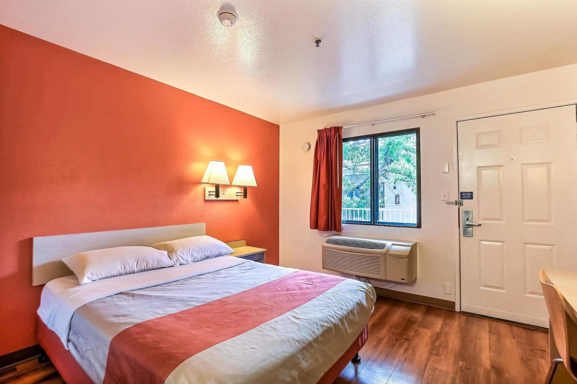 Motel 6-Pinole, Ca Kültér fotó