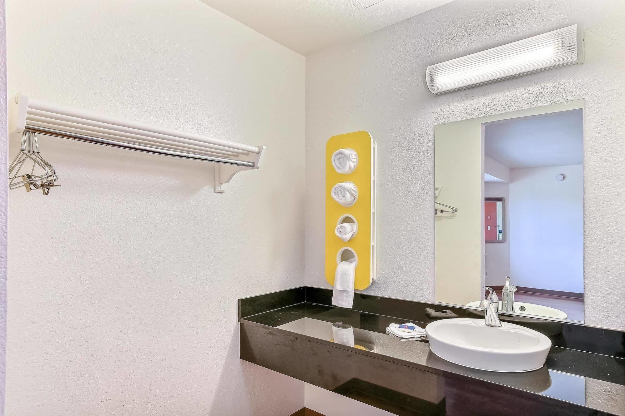 Motel 6-Pinole, Ca Kültér fotó